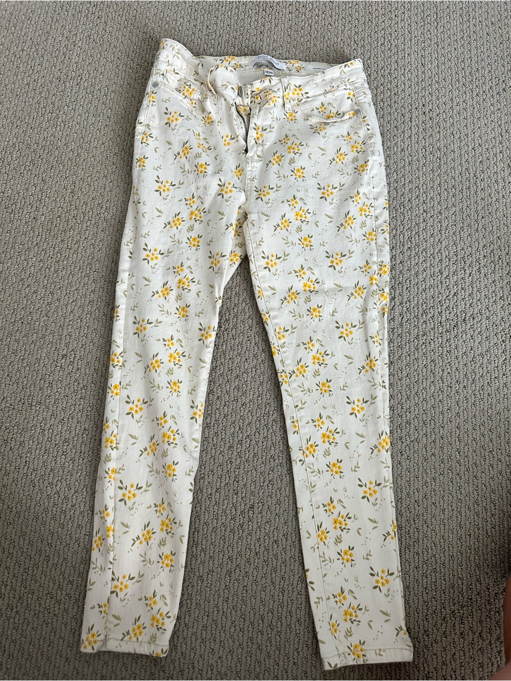 Judy Blue Cream Jeans with Yellow Floral Print